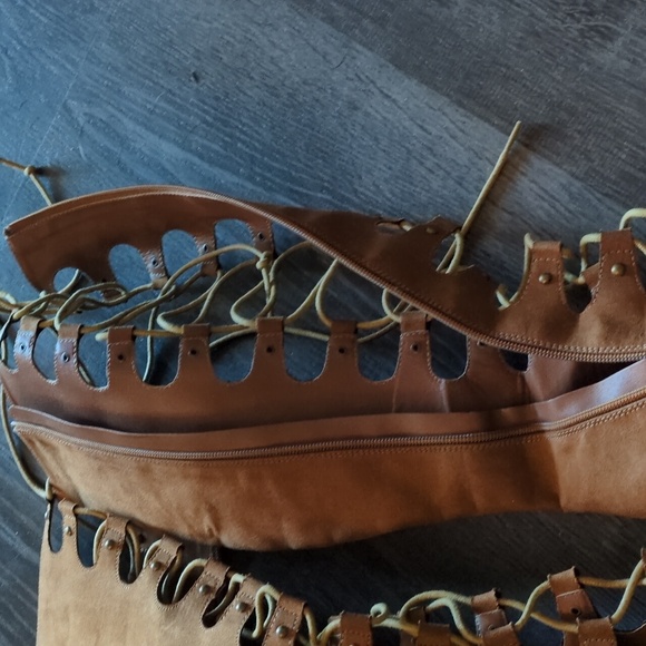 JustFab boots - Picture 4 of 6